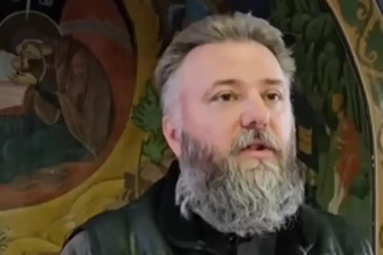 „Kad to radite, Bogu leđa okrećete i ĐAVOLA ZA RUKAV HVATATE“: Otac Predrag Popović objasnio zašto nam se ANĐEO SKLANJA S PUTA