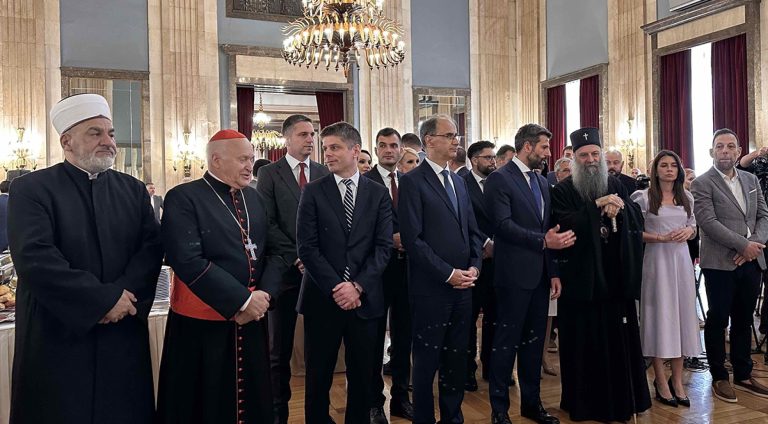 Патријарх Порфирије: Свети Сава је дошао међу нас да нас подсети да немамо другог пута осим пута Христовог