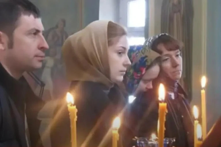 DA LI STE IKADA VIDELI OVU IKONU PRESVETE BOGORODICE? Ona potapa sve što nas muče i tera zle duhove